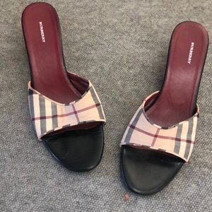Burberry kitten heels Size 42